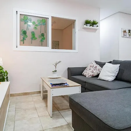 1 Bedroom Stunning Apartment In Fuengirola דירה