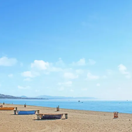 1 Bedroom Stunning Apartment In Fuengirola *